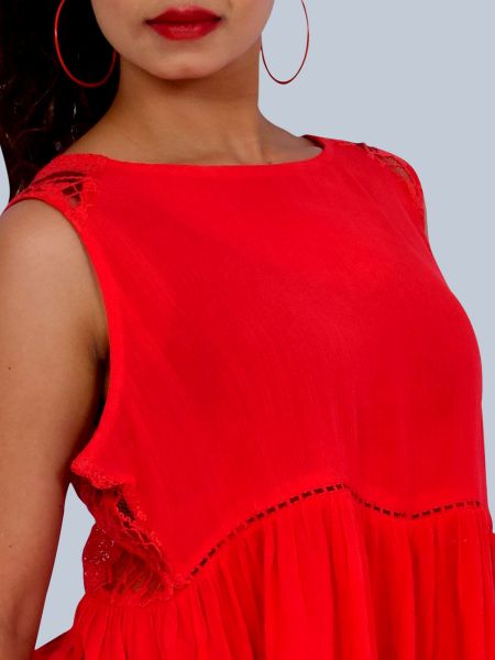 Back Button With Lace Sleeveless Top